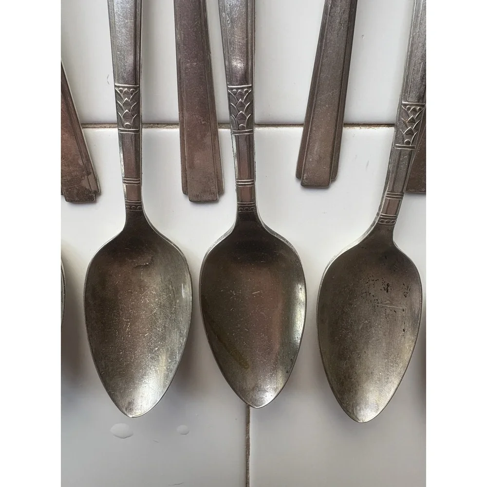VTG 1881 Rogers Silver Triple Plate Oneida Capri  Spoon 6